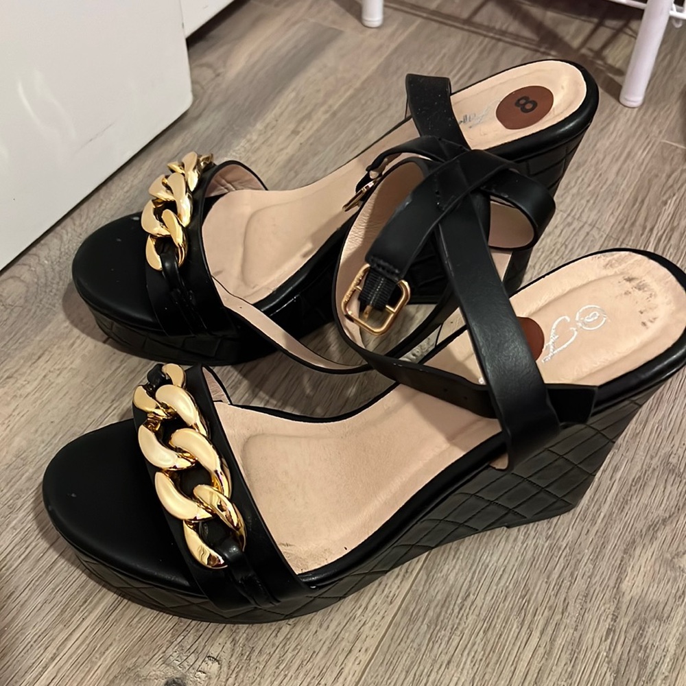 Platform shoes